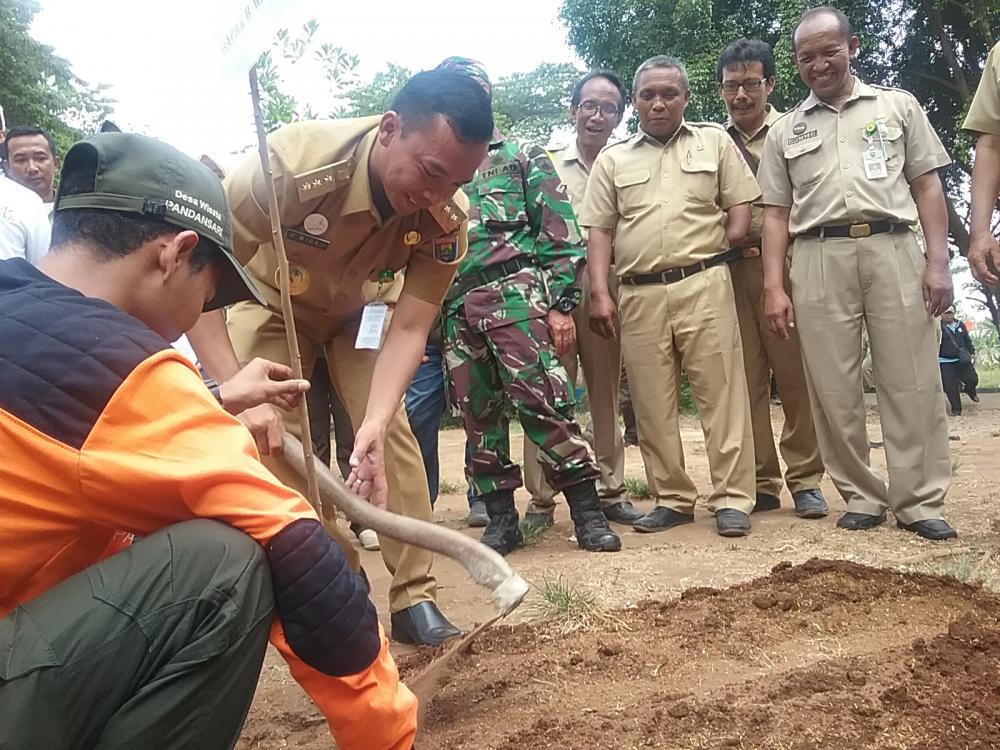 Bantuan Program Binaan Lingkungan Sebagai Bentuk Kepedulian PLN Terhadap Deswita Pandansari 