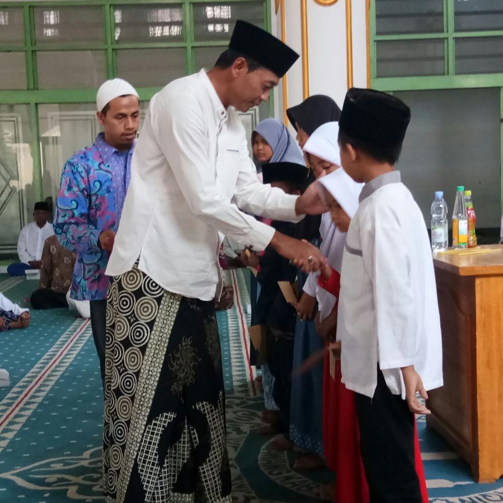 22 Anak Yatim Piatu Menerima Santunan