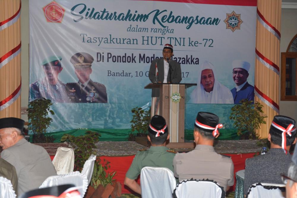  Pondok Modern Tazakka Batang Adakan Tasyakuran HUT TNI Ke-72