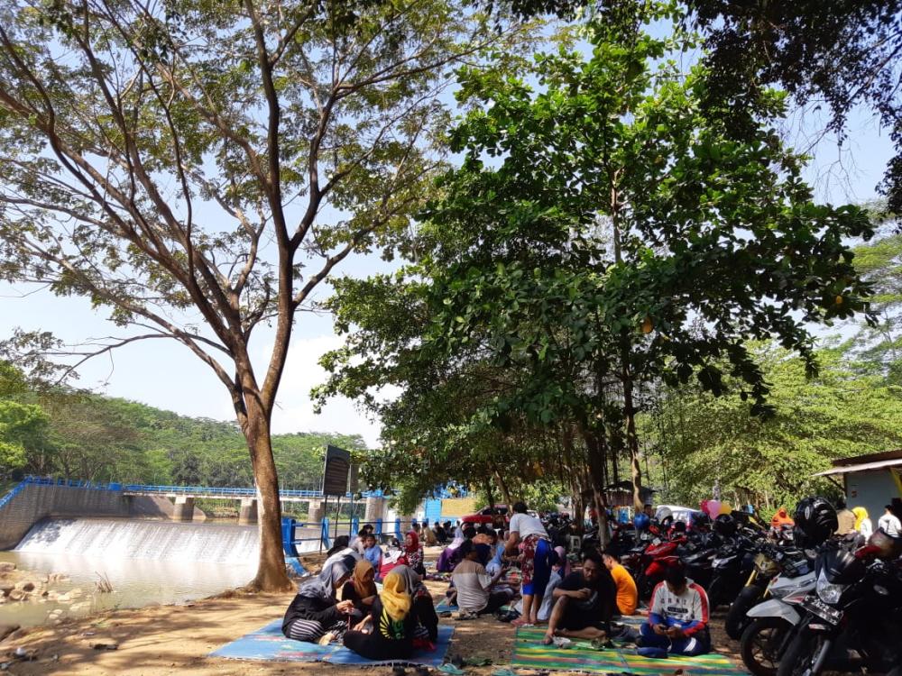 Bendungan Kedungdowo Kramat, Wisata Gratis di Batang