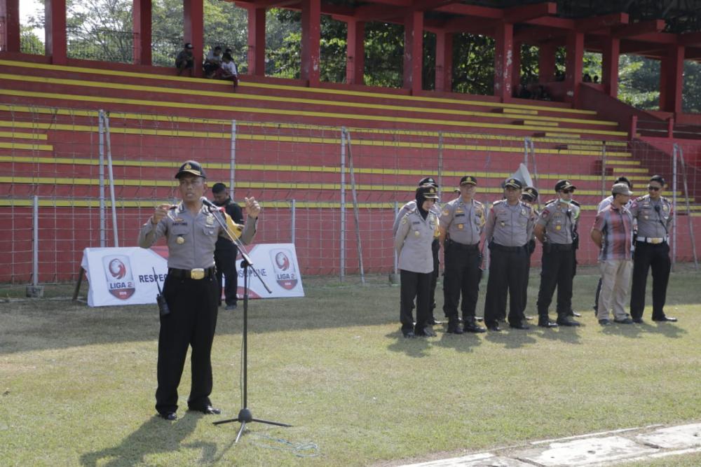 Polres Batang Amankan Laga Persibat Batang vs PSMS Medan