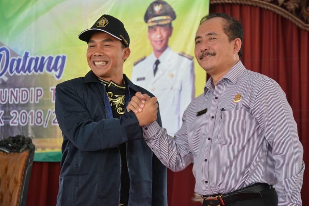 Mahasiswa KKN Undip Dituntut Untuk Ikut Sukseskan Program Pemkab Batang