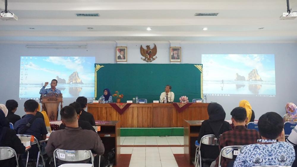 UNISS Subah Belajar Teknologi Informasi ke Diskominfo Batang