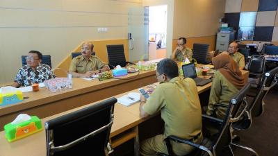 Diskominfo Batang Gelar Rapat Uji Publik Dengan Tim Penilai