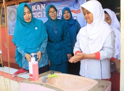 Cuci Tangan Pakai Sabun Kurangi Angka Kematian Bayi