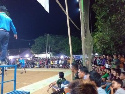 Animo Luar Biasa Penonton Turnamen Bola Voli Koramil Warungasem Cup