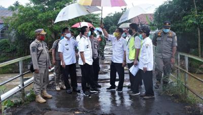 Bupati Batang: Jembatan Penghubung Desa Simbang Jati Dan Simbang Desa Tahun Ini Diperbaiki