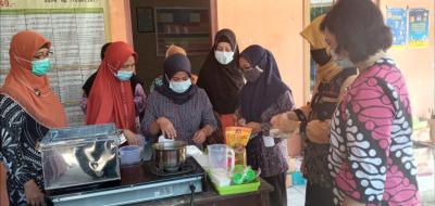 Perempuan Produktif, Piawai Memanfaatkan Teknologi Digital