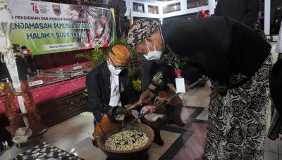 Jamasan Kyai Tombak Abirawa Digelar Tanpa Kirab