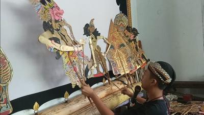 Dua Dalang Cilik, Pelestari Seni Pedalangan Batang