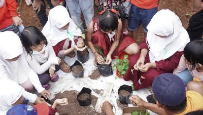 Desa Mandarin Batang Mengenalkan Pentingnya Edukasi Alam Bagi Anak