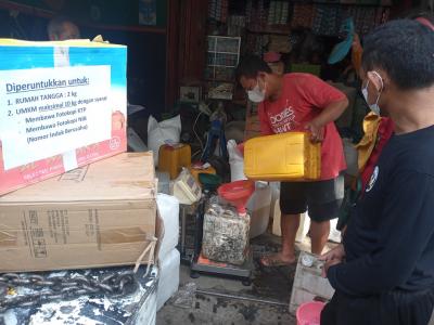 14 Ton Minyak Curah Didistribusikan Bagi Pedagang