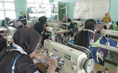 BLK Batang Gelar Uji Kompetensi Kejuruan Menjahit dan Komputer