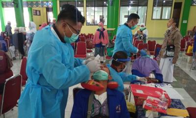 Lolos Skrining, Petugas Antar Jamaah ke Kediaman