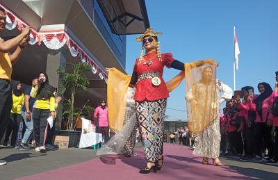 Fesyen Ala Sintren, Lestarikan Budaya Lokal Lewat Busana