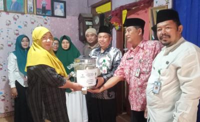 UPZ Bantu Alat Produksi Belasan UMKM Halal