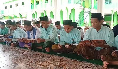 Khotmil Quran dan Santunan Yatim Warnai HUT Baznas