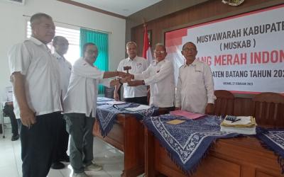 Laporan Pertanggungjawaban Ketua PMI Batang Sisakan Akreditasi Apotek