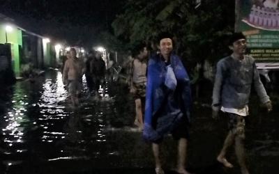 Direndam Banjir, Pengajian Batal Digelar