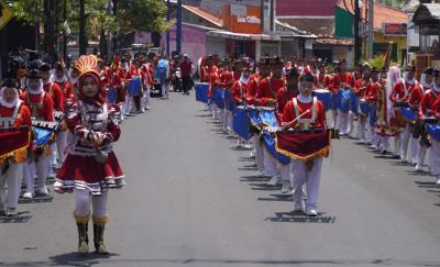 Lomba Drumband Meriahkan HUT Ke-57 Kabupaten Batang