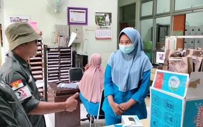 SPN Bagikan Takjil, Keluarga Pasien Tak Repot Lagi
