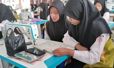 Berlatih Kedisiplinan Lewat Keistiqomahan Membaca Alquran