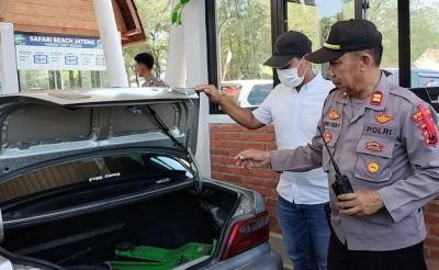 Masuk Obyek Wisata, Pengunjung Jalani Pengecekan