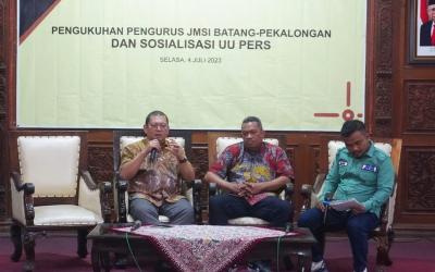 Sosialisasi UU Pers Sebagai Pencerah Bagi Kepala Desa di Batang