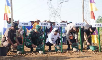 TMMD Sengkuyung Tingkatkan Perekonomian di Desa Kebumen Batang