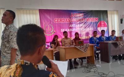 Peringati HBA Ke-63, Kejari Batang Gelar LCC Hukum Bagi Pelajar