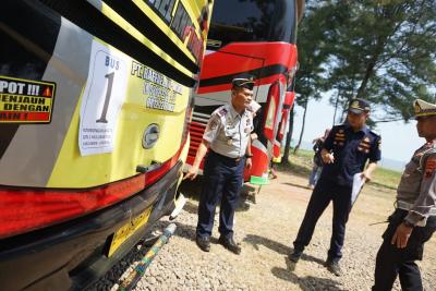 Dishub Batang Sidak Bus Pariwisata Guna Lakukan Ramp Check
