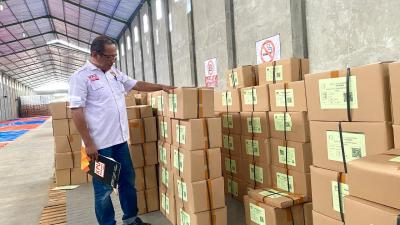 Ratusan Surat Suara DPRD Sudah Datang di Gudang KPU Batang