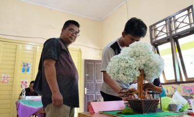 Karya ABK SLB Batang Memikat Konsumen Lokal