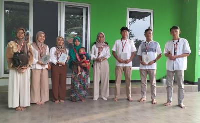 Tebarkan Keberkahan Ramadan, SMA 1 Batang Bagikan Takjil