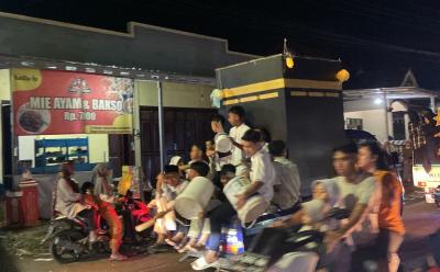 Ornamen Ka'bah Meriahnya Takbir Keliling Desa Cepokokuning