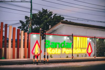 Membangun Identitas Kota Pendidikan di Kecamatan Bandar