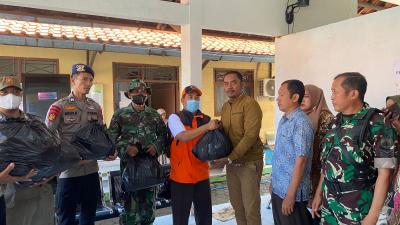 BPBD Batang Distribusikan 271 Paket Sembako Langsung Selama 3 Hari