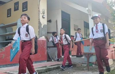 SD Terdampak Gempa Terapkan Pembelajaran Shift