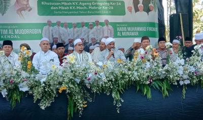 Khaul Ke-34 dan Haul Kiai Mabrur ke-28 di Desa Gringsing