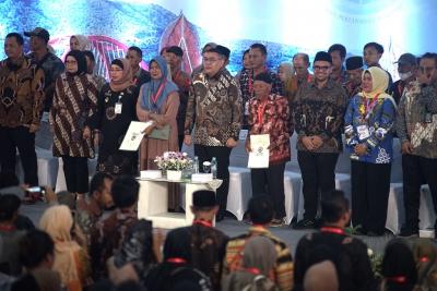 1.500 Sertifikat Tanah Resmi Dibagikan Kepada Warga Batang