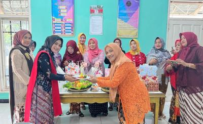 Komunitas Kebaya Ajak Kaum Ibu Bermental Tangguh