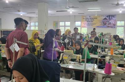 SMA Bandar dan Disperindag Jateng Salurkan Alumni ke KITB