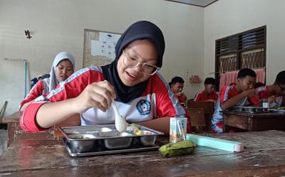 Makin Sedap, MBG di Spega, Siswa Bawa Sambal
