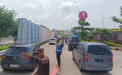 Jalur Tol Semarang - Batang Terpantau Ramai Lancar