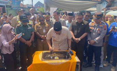 Hanya 70 Hari Kerja, Bupati Batang Resmikan Jembatan Pasar Warungasem
