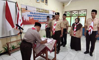 Siapkan Pramuka Terdepan, Kwarcab Batang Lantik Kamabiran