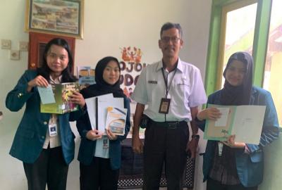 Mahasiswa KKN UNDIP Awali Revitalisasi Perpustakaan SDN Kembanglangit