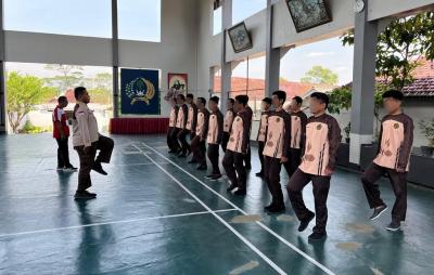 Tanamkan Kedisiplinan, Warga Binaan Berlatih Kepramukaan