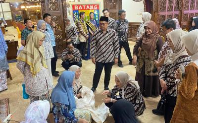 Kukuhkan Pengurus Baru, Dekranasda Batang Dokumentasikan Motif 16 Batik Rifaiyah