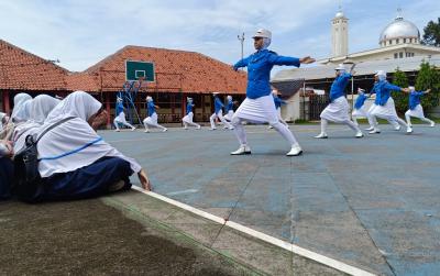 Jaga Estafet Prestasi, MTs Muhammadiyah Batang Sambangi Smantang